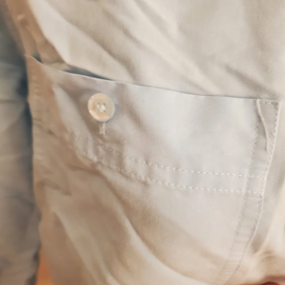 Blouse - Picture 2 of 3